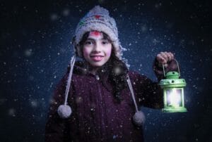beautiful-child-cold-snowing